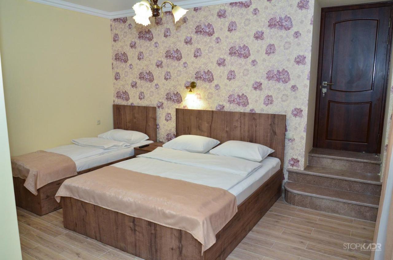 Asour Hotel Горис Экстерьер фото