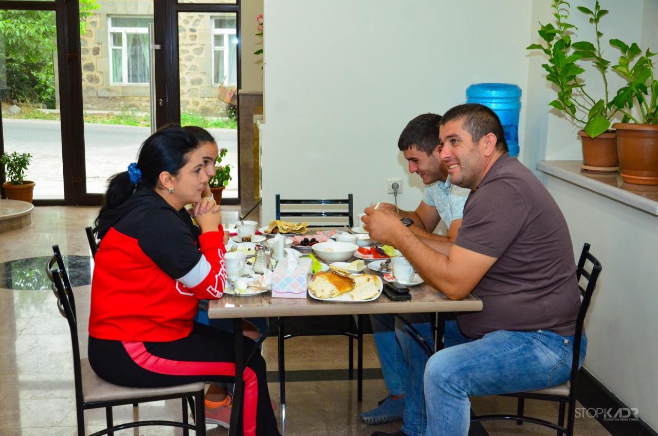 Asour Hotel Горис Экстерьер фото